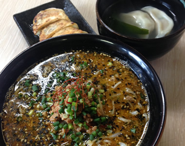 坦々スープ餃子